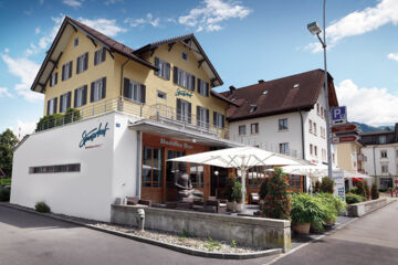 BOUTIQUE HOTEL STANSERHOF (B&B) Stans (CH)